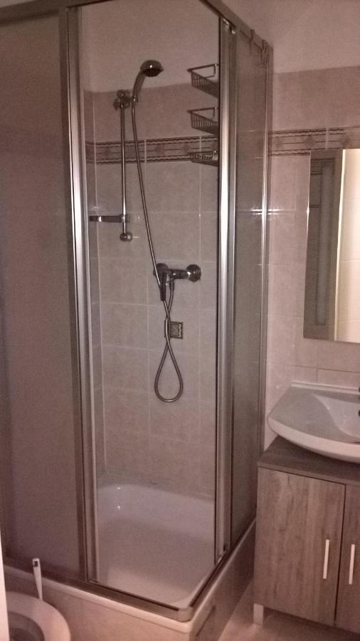 Small Apartment Near The Center Виена Екстериор снимка